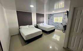 Apartahotel Plaza